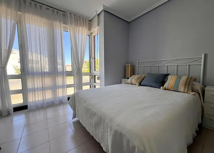 Trasmiera Apartment *